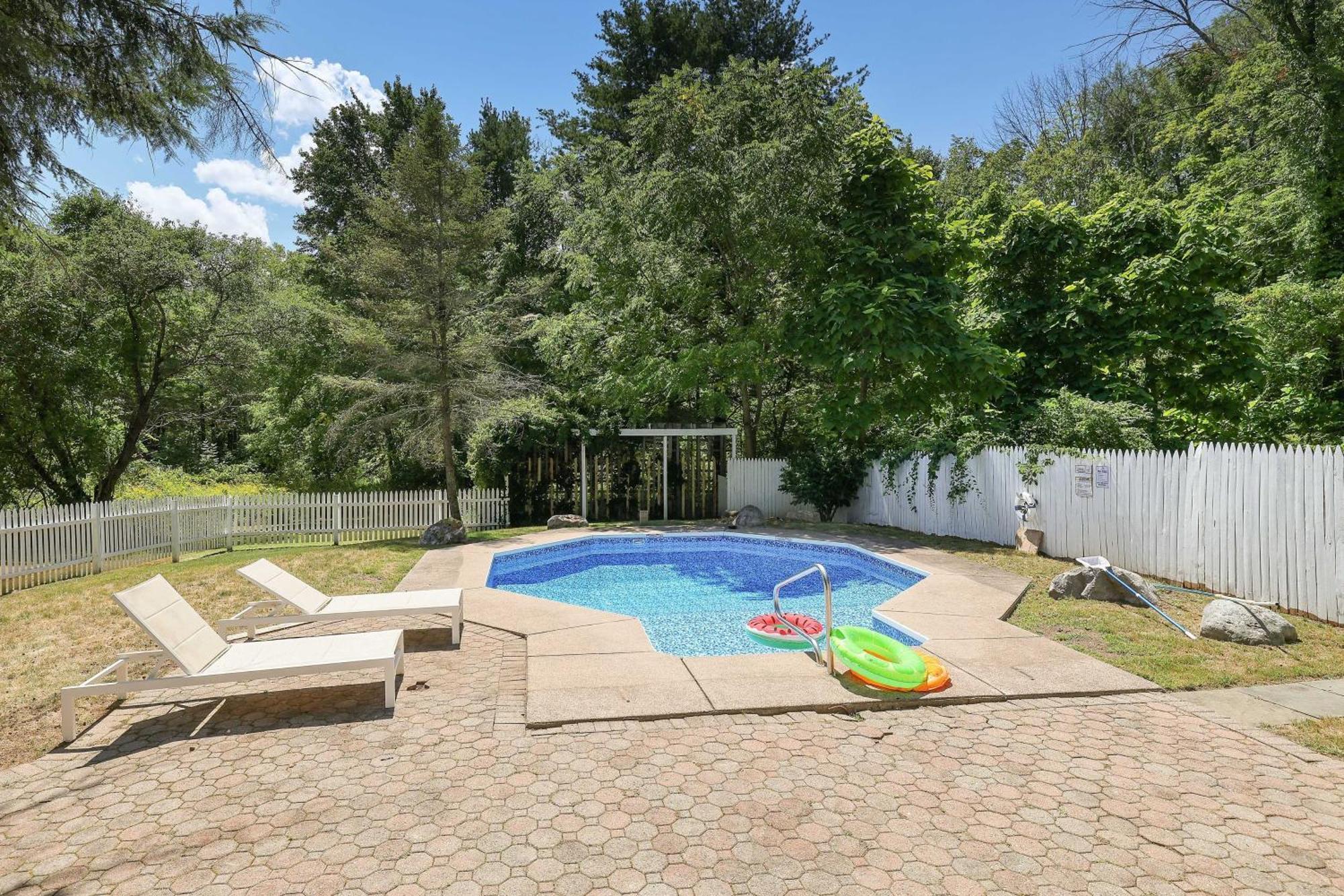 Holiday home Paradise Retreat By Avantstay Pool Hot Tub Game *