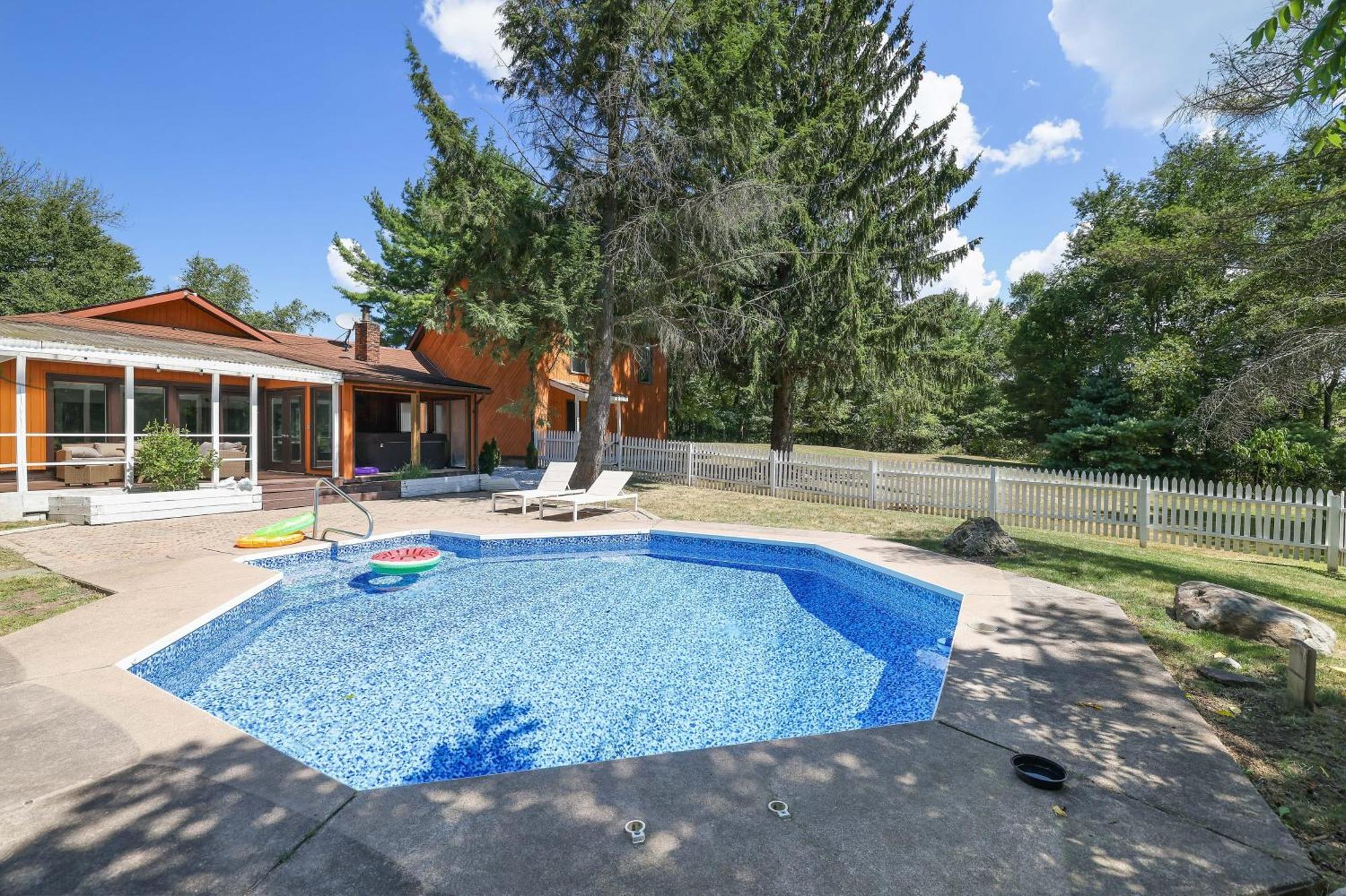 Paradise Retreat By Avantstay Pool Hot Tub Game Cresco